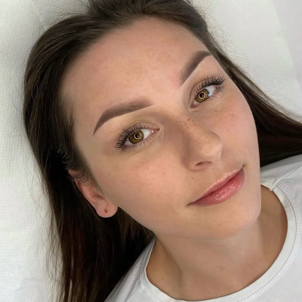 Портретная работа бровиста